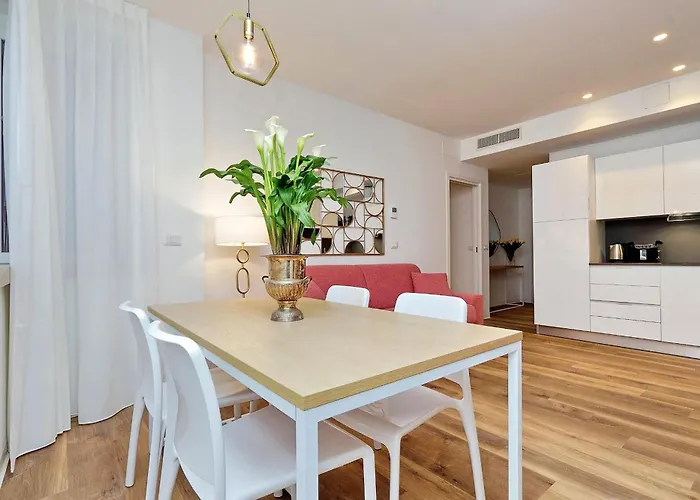La Flavia Design By Halldis * Roma